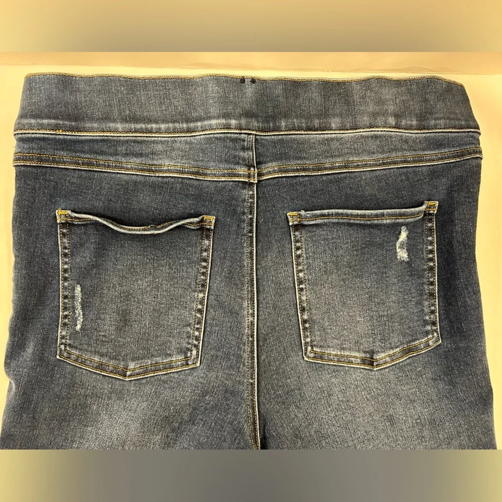 SPANX - Jeans - Straight / Tapered Ankle - Size Large - Picture 3 of 11